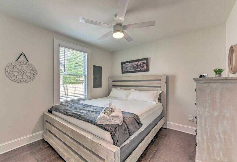 Elegant Charlotte Home W/ Fire Pit & Patio!