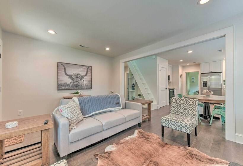 Elegant Charlotte Home W/ Fire Pit & Patio!