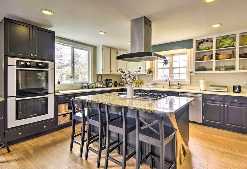 Historic Farmhouse W/ Chef S Kitchen Near Wineries