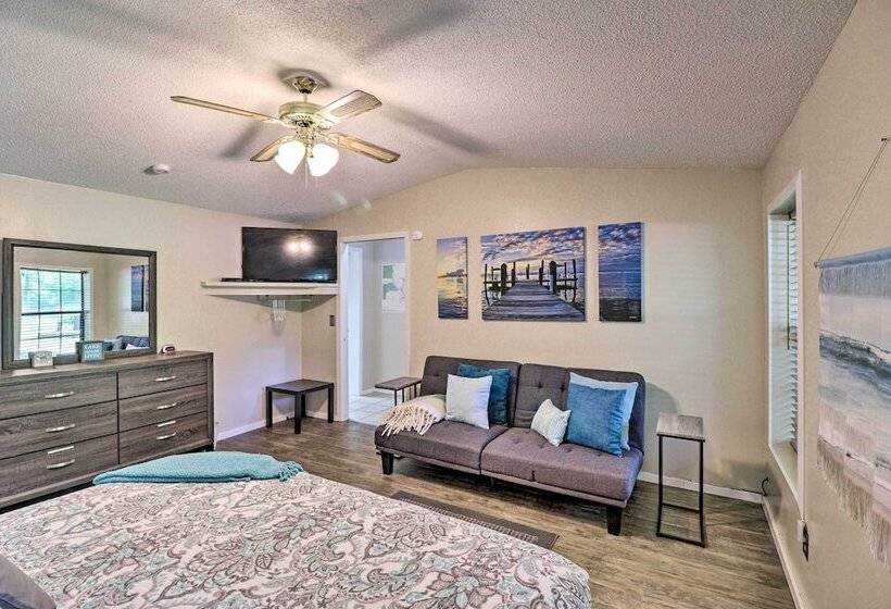 13 Mi To Hot Springs: Serene Royal Home W/ Deck!