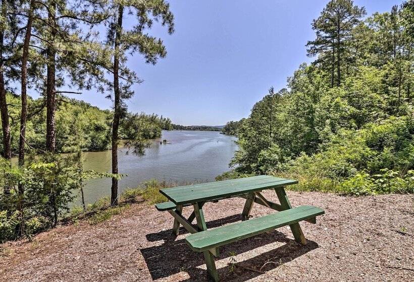 13 Mi To Hot Springs: Serene Royal Home W/ Deck!