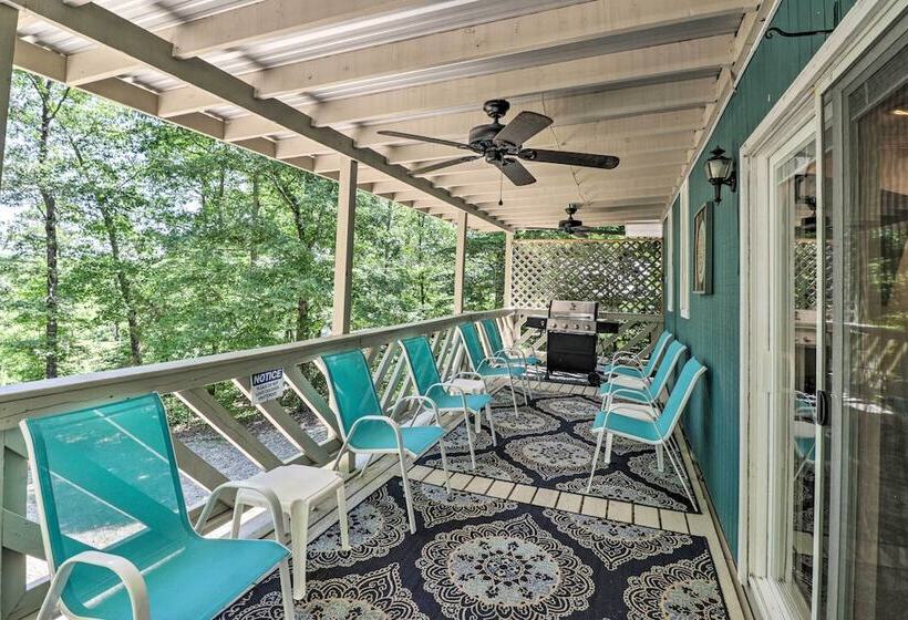 13 Mi To Hot Springs: Serene Royal Home W/ Deck!