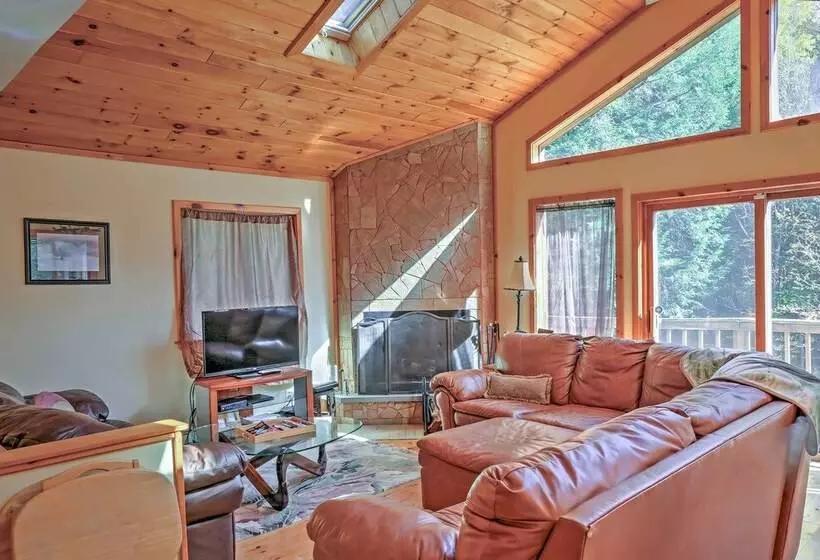 Jewett Cabin W/ Viewing Deck   10 Mins To Skiing!