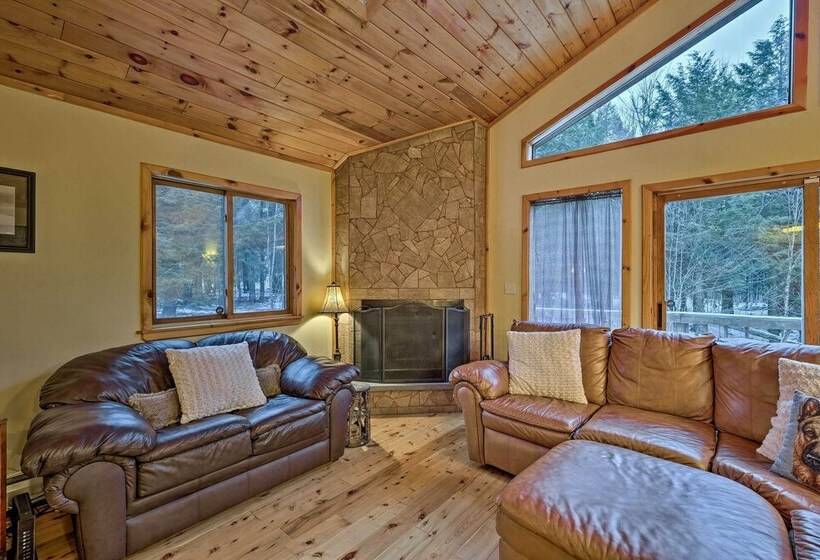 Jewett Cabin W/ Viewing Deck   10 Mins To Skiing!