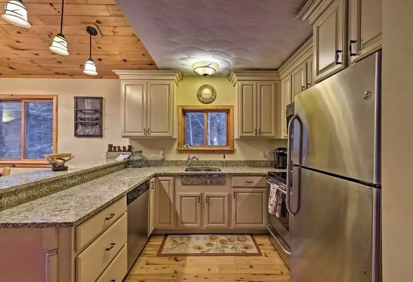 Jewett Cabin W/ Viewing Deck   10 Mins To Skiing!