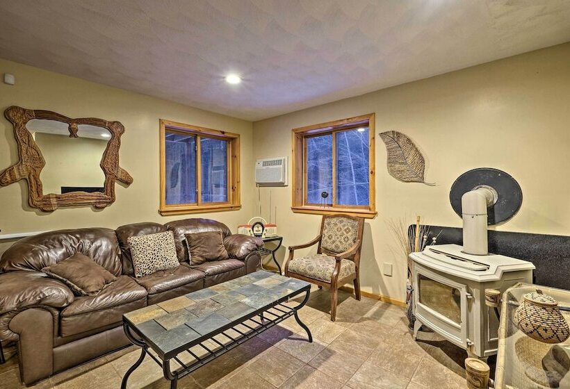 Jewett Cabin W/ Viewing Deck   10 Mins To Skiing!