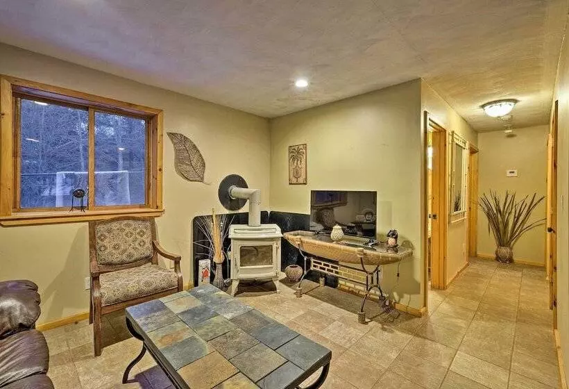 Jewett Cabin W/ Viewing Deck   10 Mins To Skiing!