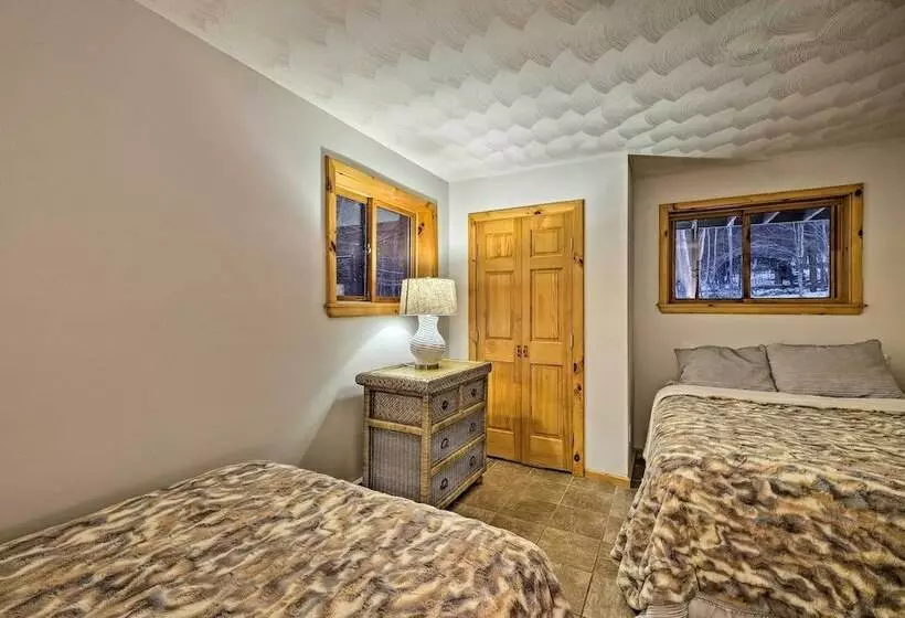 Jewett Cabin W/ Viewing Deck   10 Mins To Skiing!