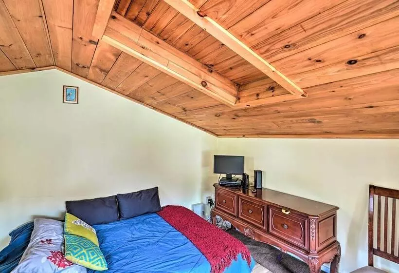 Jewett Gem W/ Charcoal Grill & Mountain Views