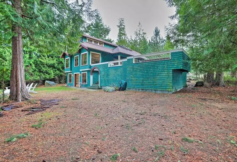 Lopez Island Hideaway W/ Coastal Views + Deck!
