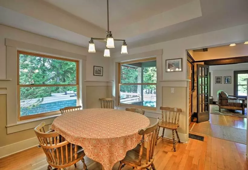 Lopez Island Hideaway W/ Coastal Views + Deck!