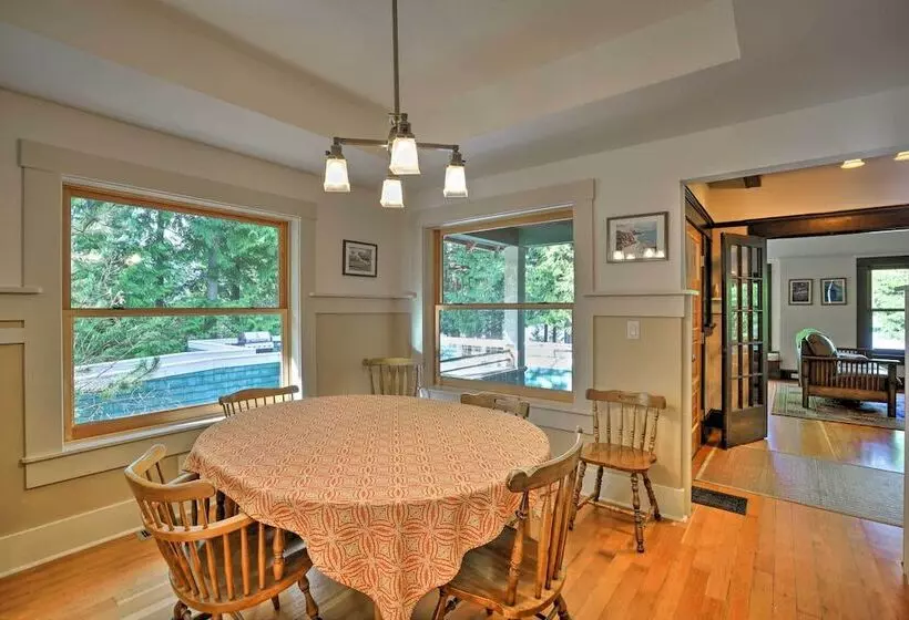 Lopez Island Hideaway W/ Coastal Views + Deck!