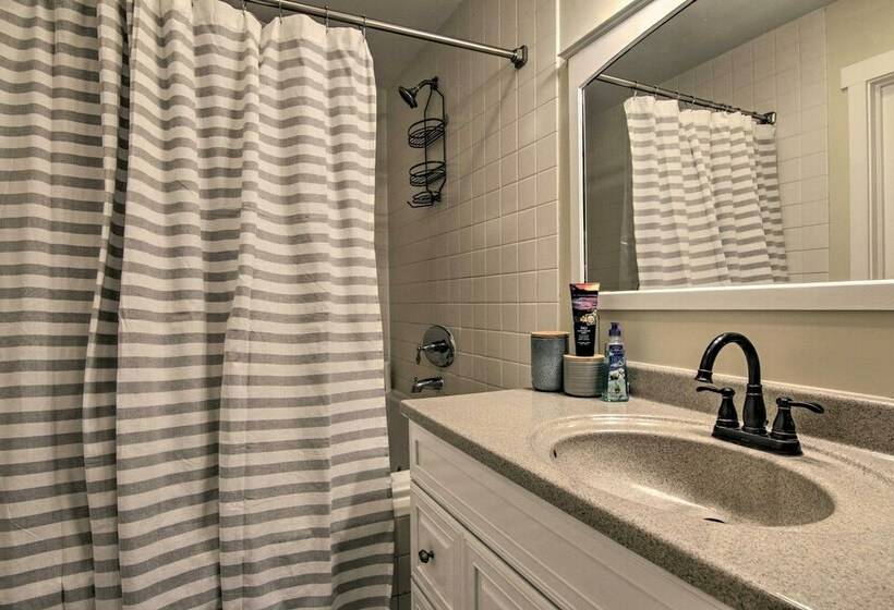 Lovely Ocean Pines House With Loft & Pool Access!