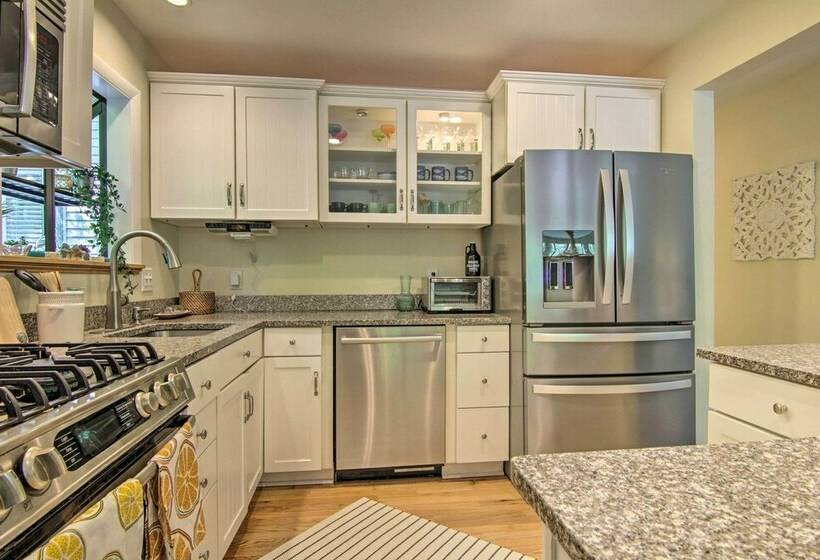 Lovely Ocean Pines House With Loft & Pool Access!