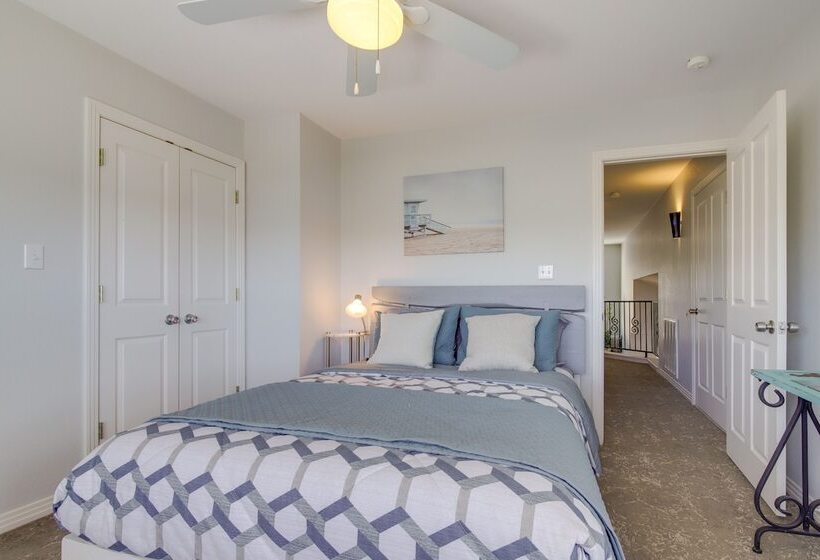 Luxe Lake House Retreat W/ Lake Travis View