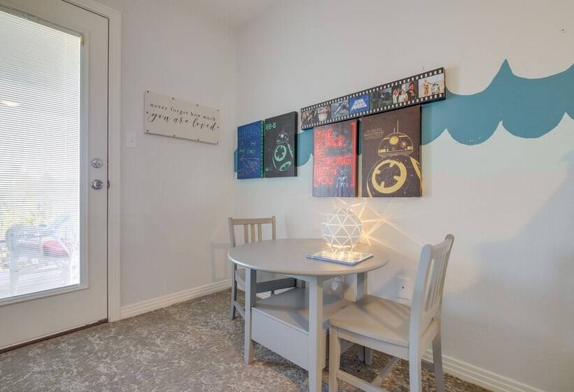 Luxe Lake House Retreat W/ Lake Travis View