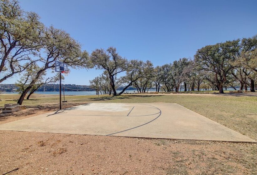 Luxe Lake House Retreat W/ Lake Travis View