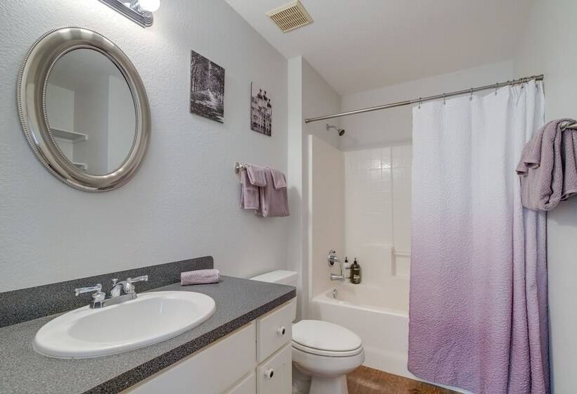 Luxe Lake House Retreat W/ Lake Travis View