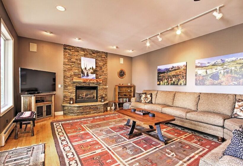 Mtn View Breck Home W/ Hot Tub ~ 1 Mi To Ski Lift!