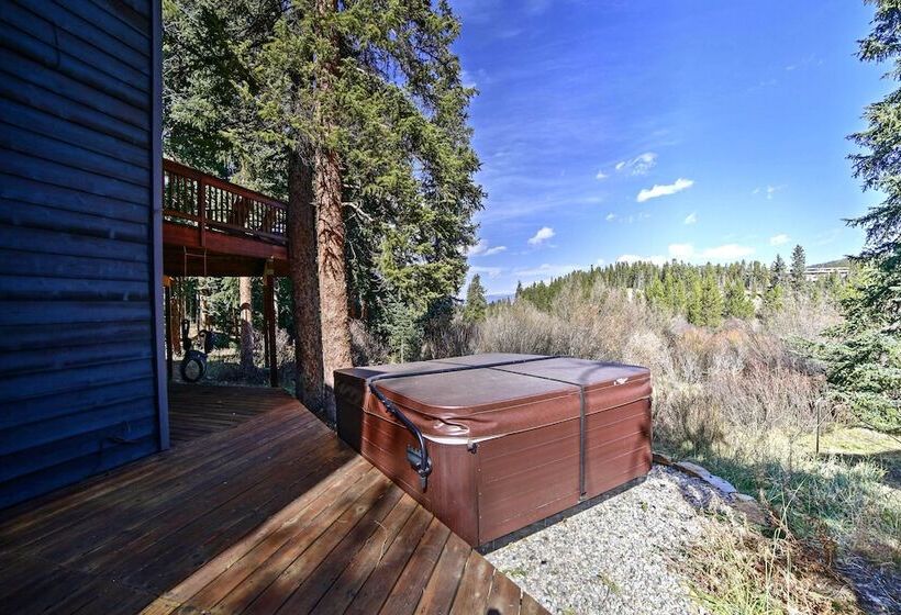 Mtn View Breck Home W/ Hot Tub ~ 1 Mi To Ski Lift!