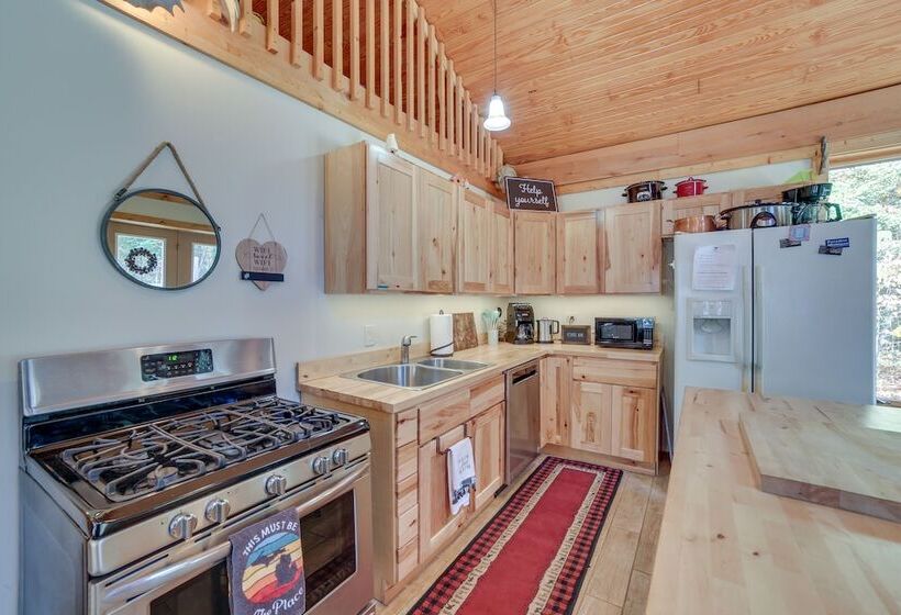 Paradise Cottage: Trail Access Nearby