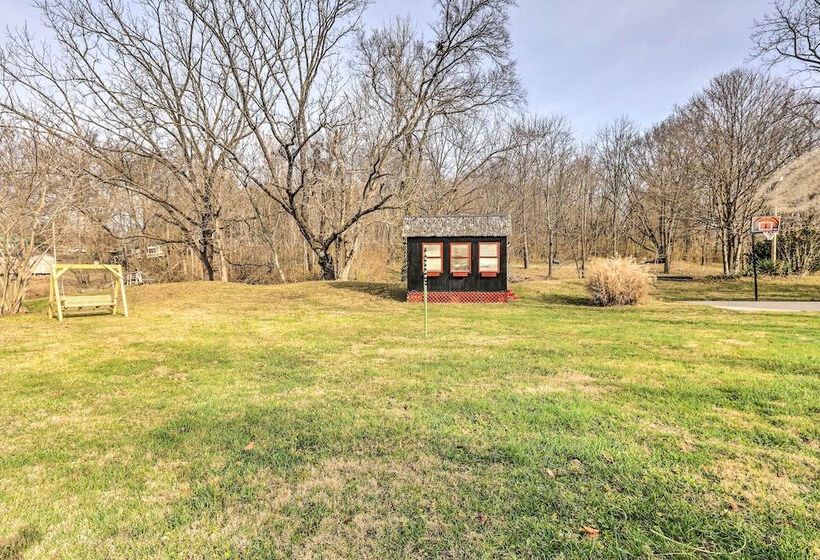 Peaceful Mt Sterling Cabin: Deck & Fire Pit!