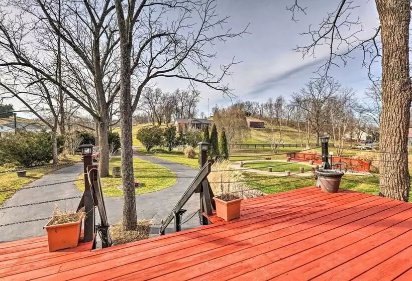 Peaceful Mt Sterling Cabin: Deck & Fire Pit!