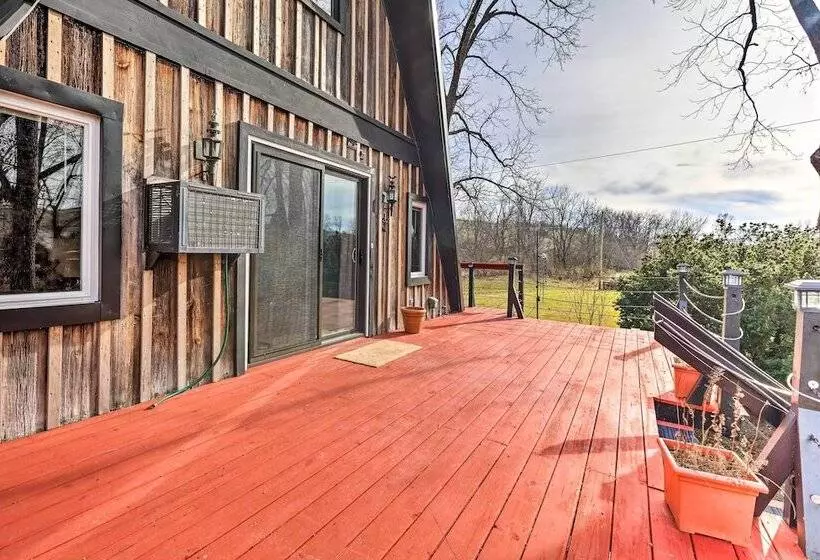 Peaceful Mt Sterling Cabin: Deck & Fire Pit!