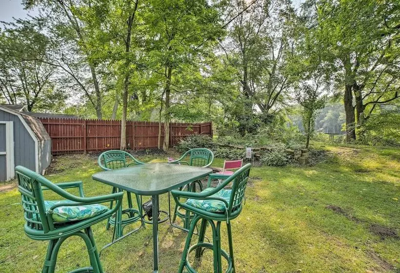 Riverside Niles Retreat W/ Fire Pit & Grill!