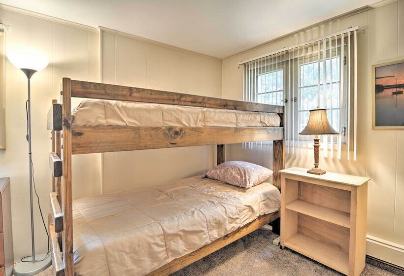 Roscommon Cabin W/ Fire Pit: Walk To Higgins Lake!