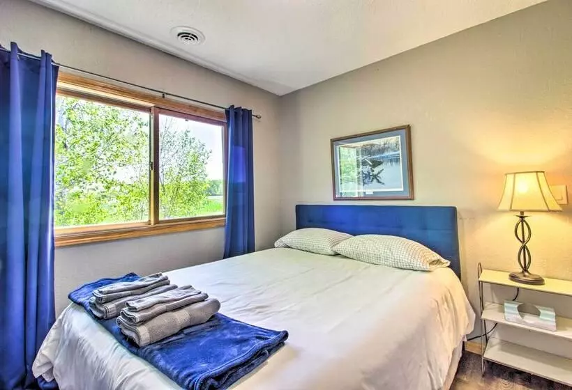 Rural  Harry S House  W/ Fire Pit On 20 Acres