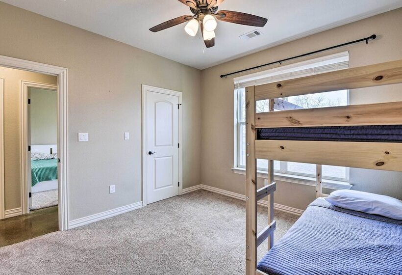 Secluded Krum Home W/ Patio & Gas Grill!