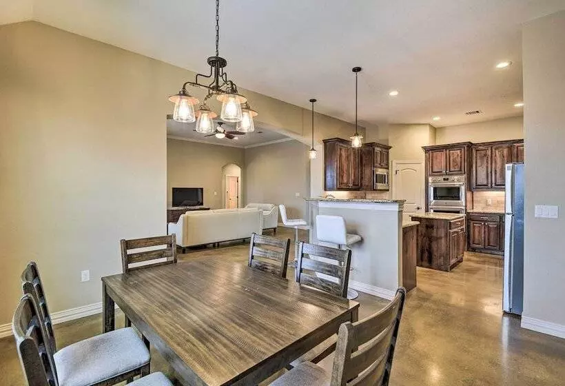 Secluded Krum Home W/ Patio & Gas Grill!