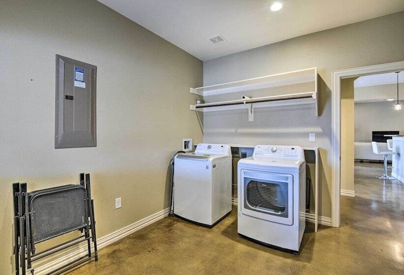 Secluded Krum Home W/ Patio & Gas Grill!