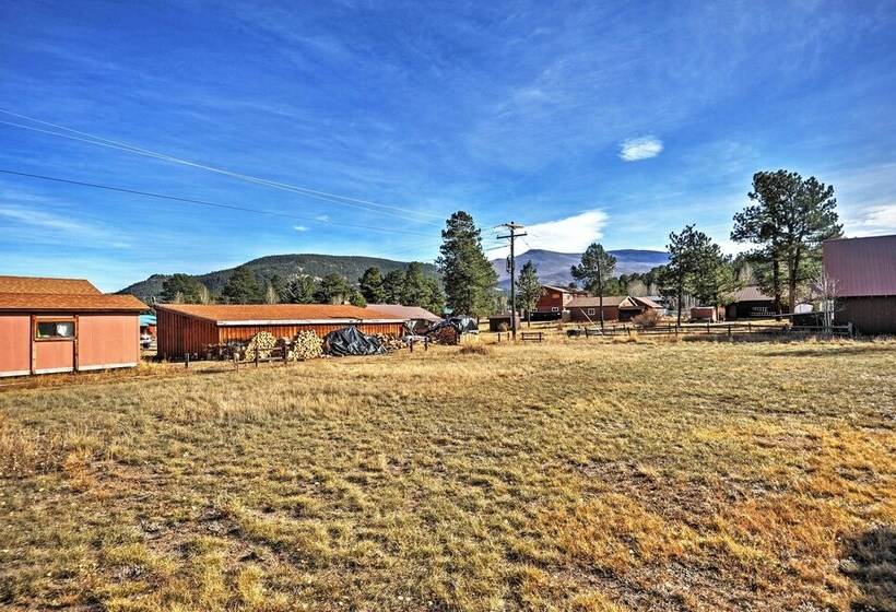 South Fork Log Cabin W/ Beautiful Mountain Views!