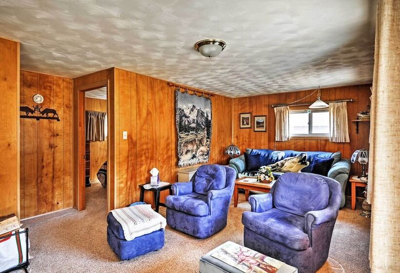 South Fork Log Cabin W/ Beautiful Mountain Views!