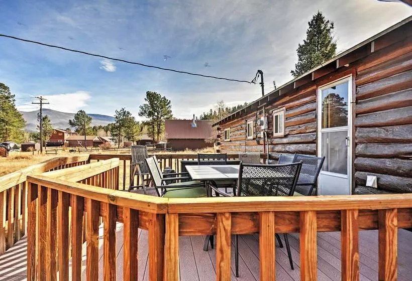 South Fork Log Cabin W/ Beautiful Mountain Views!