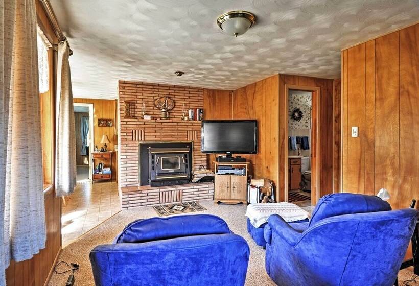 South Fork Log Cabin W/ Beautiful Mountain Views!