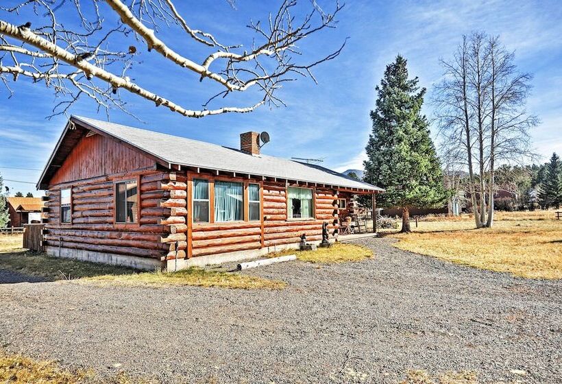 South Fork Log Cabin W/ Beautiful Mountain Views!