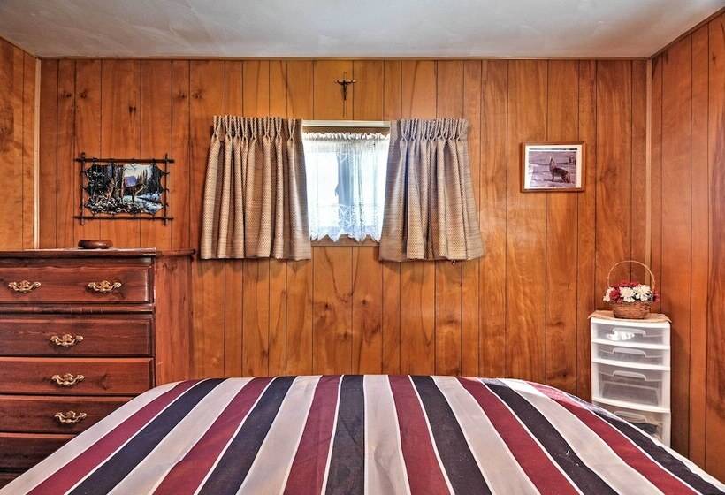 South Fork Log Cabin W/ Beautiful Mountain Views!