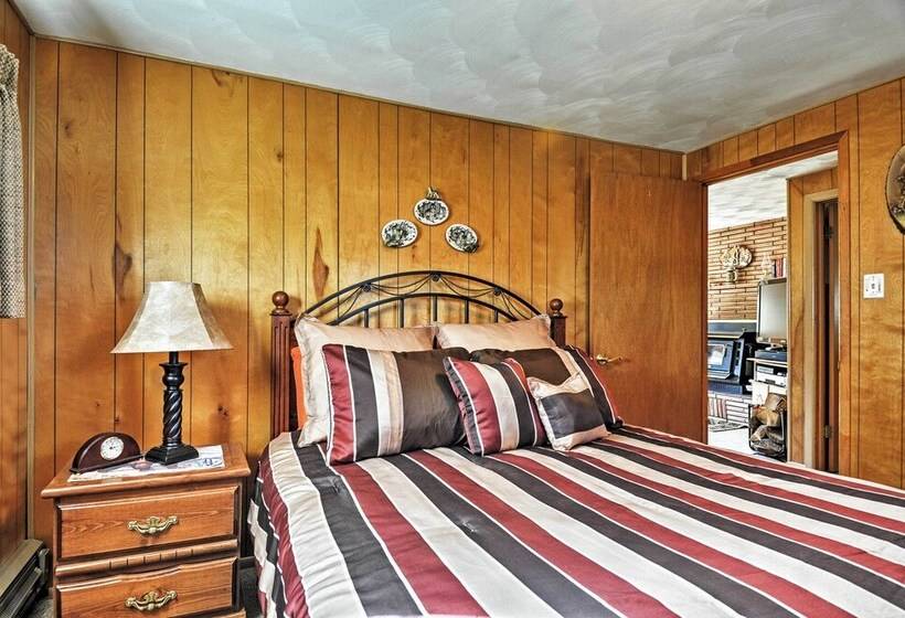 South Fork Log Cabin W/ Beautiful Mountain Views!
