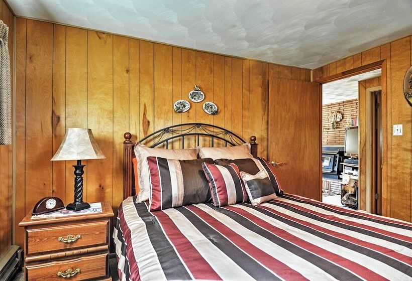 South Fork Log Cabin W/ Beautiful Mountain Views!