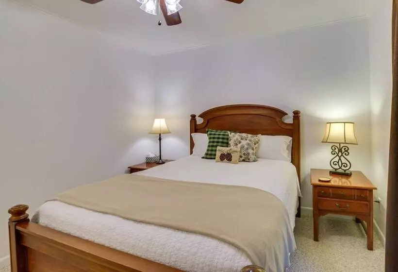 The Eagles Nest At Alpine  Cabin W/ Fireplace!