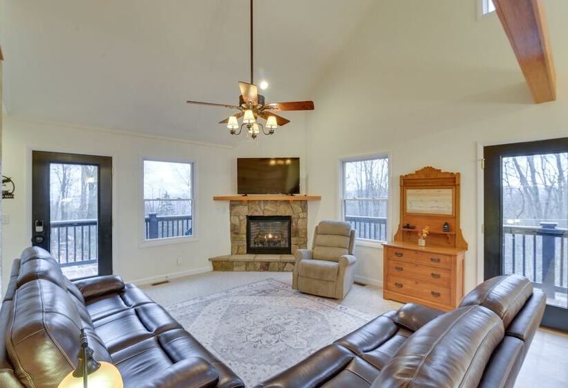 The Eagles Nest At Alpine  Cabin W/ Fireplace!