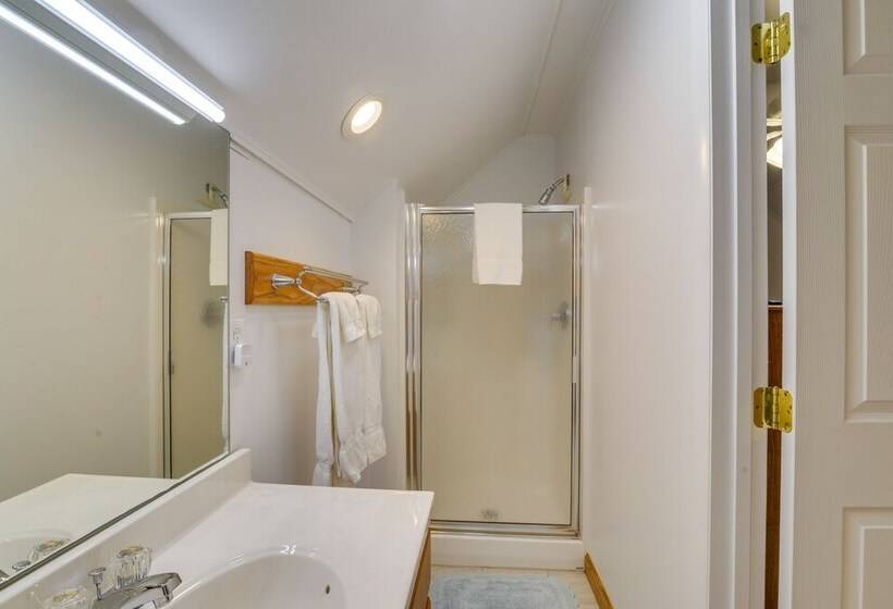 The Eagles Nest At Alpine  Cabin W/ Fireplace!