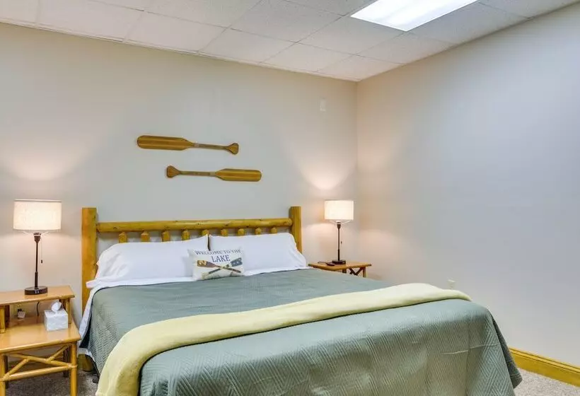 The Eagles Nest At Alpine  Cabin W/ Fireplace!