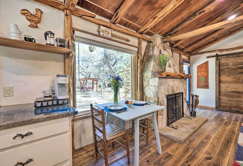 Unique Stay: Historic Home Along Blanco River