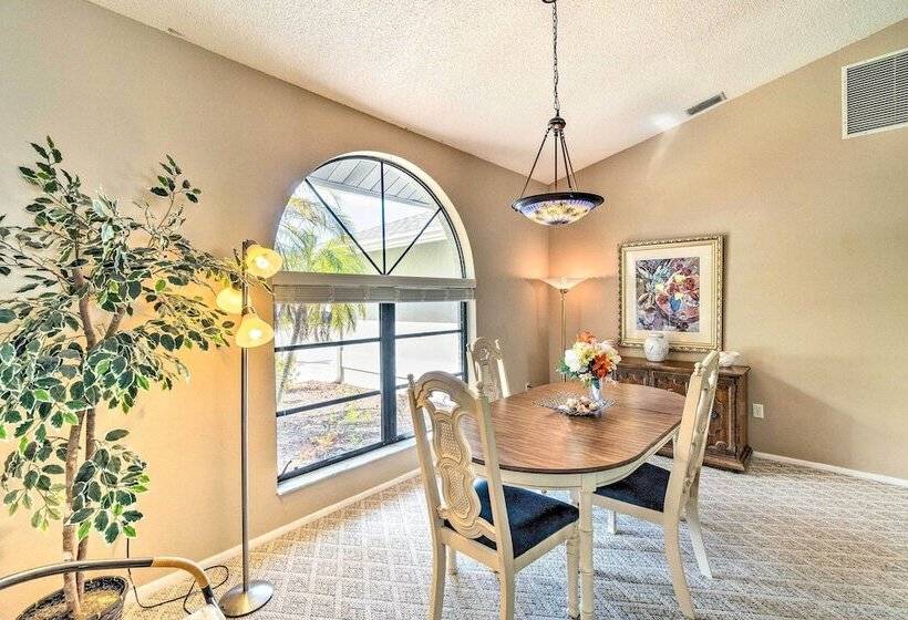 4 Mi To Beaches: Home W/ Lanai & Yard In Venice!