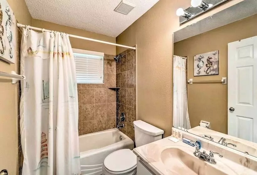 4 Mi To Beaches: Home W/ Lanai & Yard In Venice!