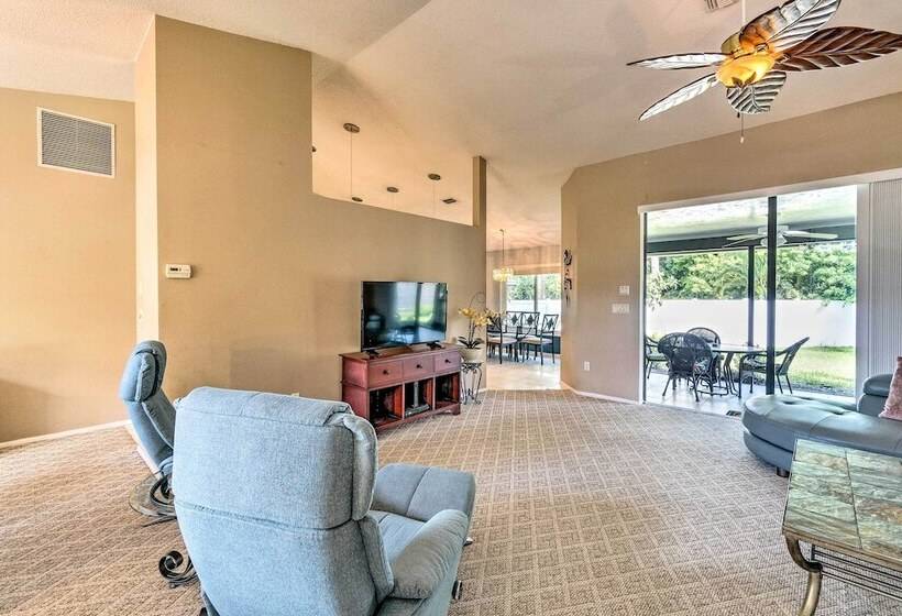 4 Mi To Beaches: Home W/ Lanai & Yard In Venice!